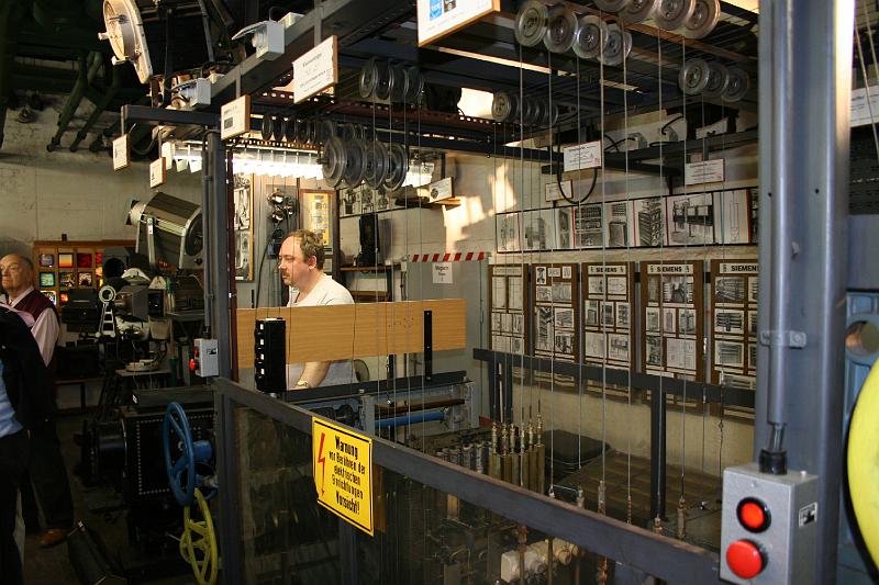 k - Opera (85).JPG - Visite de l’Opéra de Leipzig - - mécanisme des décors